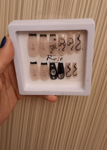 Beden Bej ve Siyah Dekoratif Tırnak Seti