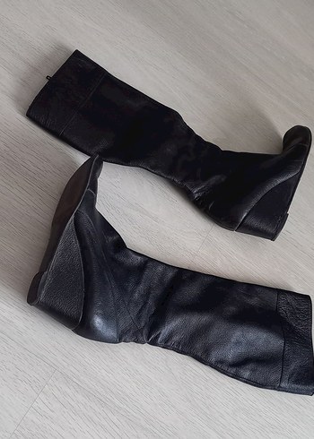 Siyah Deri Stiletto Topuklu Diz Boyu Bot