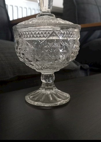 Beden ayaklı kristal şekerlik