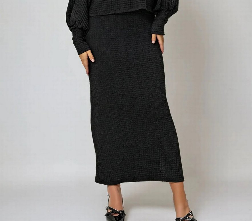 Siyah Gofre Kumaş Uzun Kadın Etek - Görsel 2