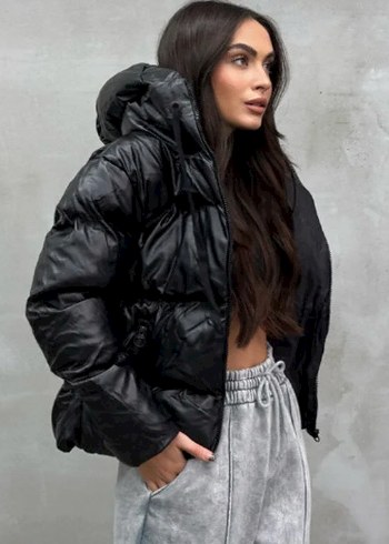 Siyah Kapüşonlu Kadın Kışlık Mont - Görsel 3
