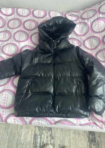 Siyah Kapüşonlu Kadın Kışlık Mont - Görsel 5