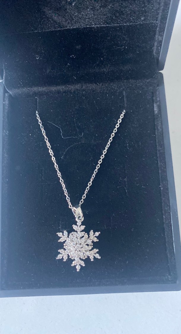 Mini Renkli Kar Tanesi Detaylı Zincir Kolye - Görsel 3