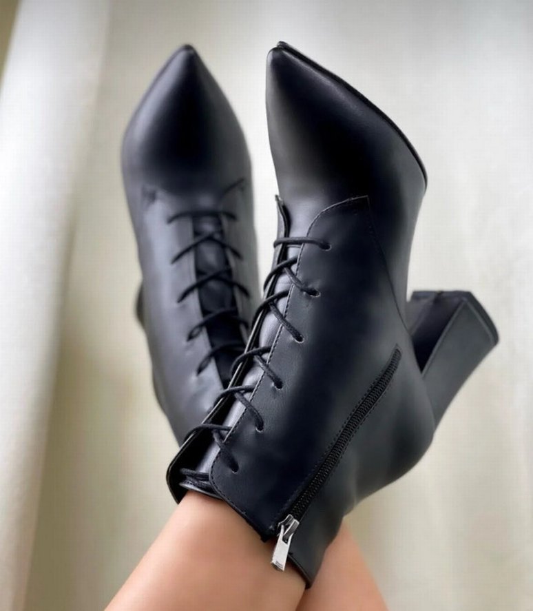 Siyah Deri Bağcıklı Stiletto Topuklu Bot - Görsel 3