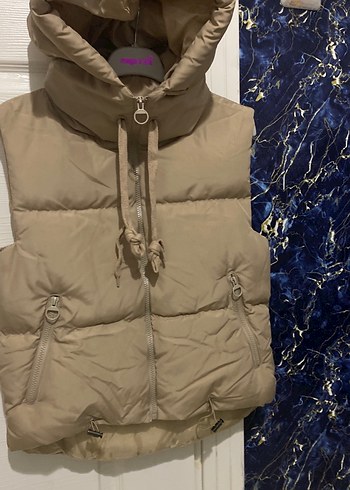 Bej Kısa Sıfır Kol Kapüşonlu Şişme Yelek - Görsel 2