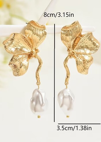 Altın Çiçek Motifli Uzun Boncuklu Küpe - Görsel 2