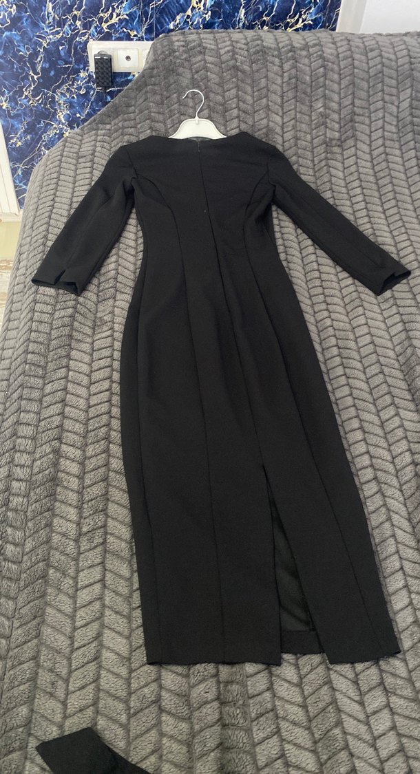 Klasik Siyah Uzun Kollu V Yaka Elbise - Görsel 4