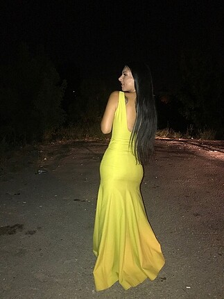 Taç Neon yeşil sarı balık abiye elbise