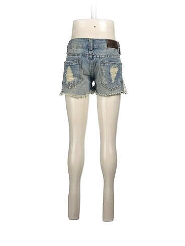 27 Beden PreLoved Jean / Kot Şort %70 İndirimli.