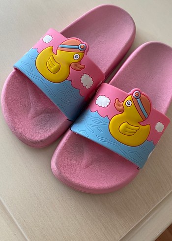 Kız Çocuk Pembe Lastik Terlikler