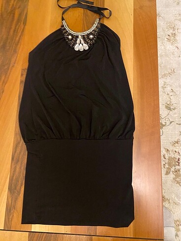 Siyah likralı mini elbise