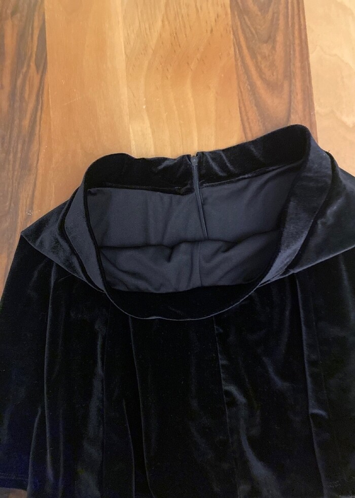 Siyah kadife etek - Görsel 3