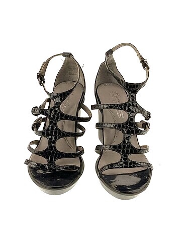 37,5 Beden Kenneth Cole Dolgu Topuk %70 İndirimli.