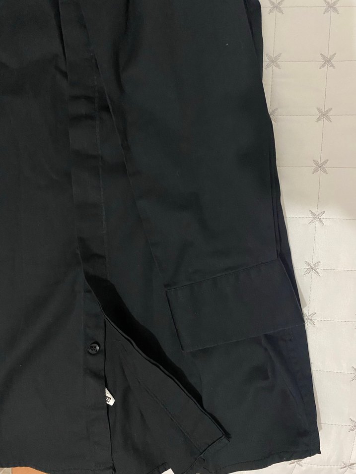 Düz Siyah Erkek Gömlek, Uzun Kollu, Düğmeli - Görsel 2