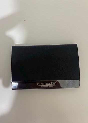 Parlak Siyah Minimalist  Kartlık - Görsel 3