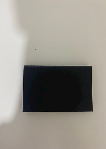 Parlak Siyah Minimalist  Kartlık - Görsel 5