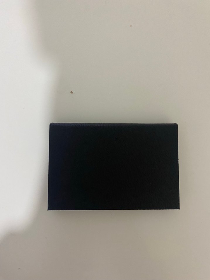 Parlak Siyah Minimalist  Kartlık - Görsel 5