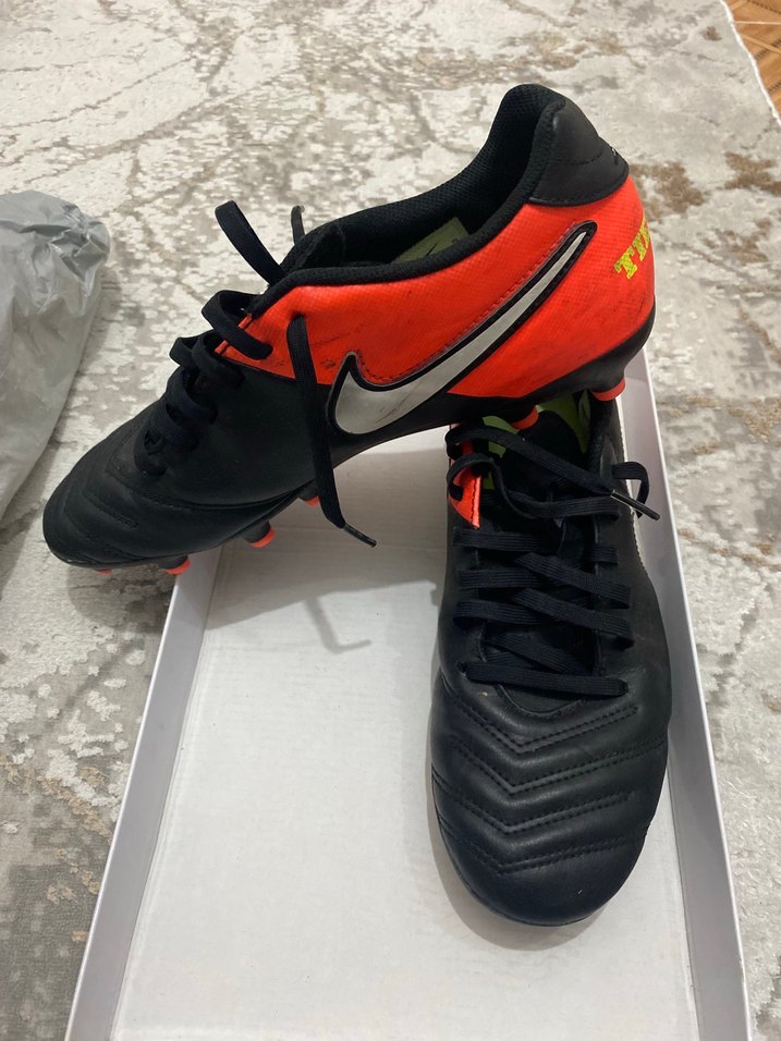 NİKE TİEMPO HALİ SAHA KRAMPONU - Görsel 2