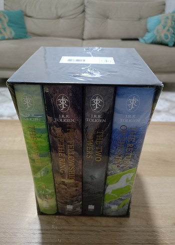 J.R.R. Tolkien Yüzüklerin Efendisi 4 Kitap Seti