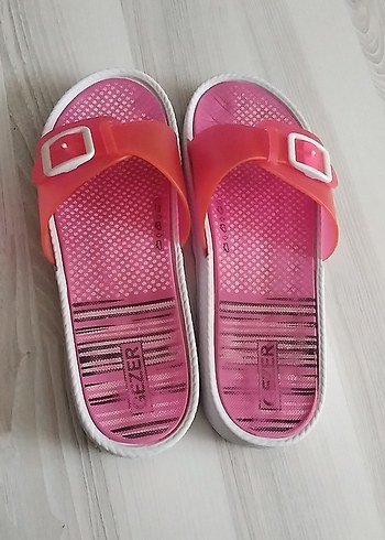Gezer Kadın Pembe terlik