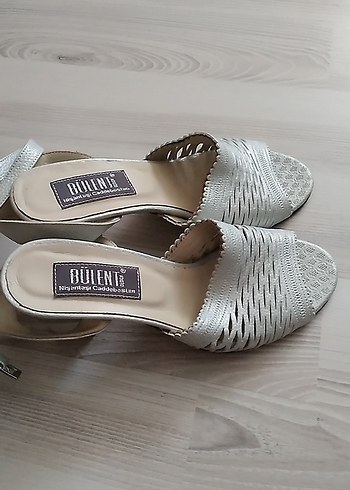 Diğer Gri Kadın Dolgu Topuk Sandalet