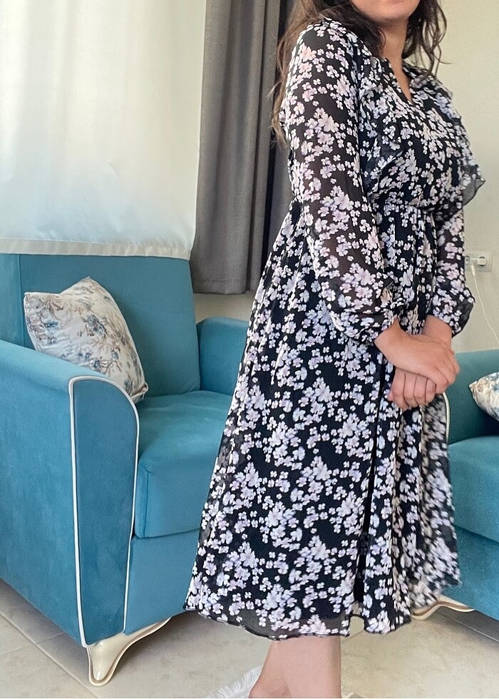 Çiçekli elbise - Görsel 2