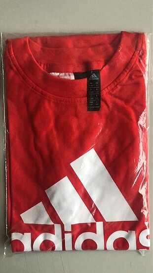 Adidas tişört
