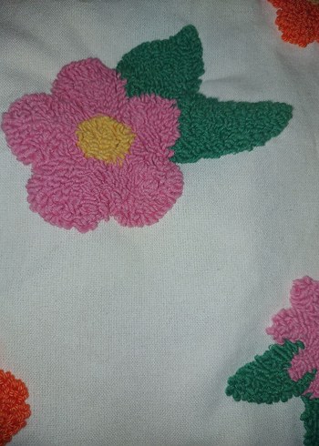 Çiçek Desenli Pastel Renkli punch işlemesi çanta ASTARLI
