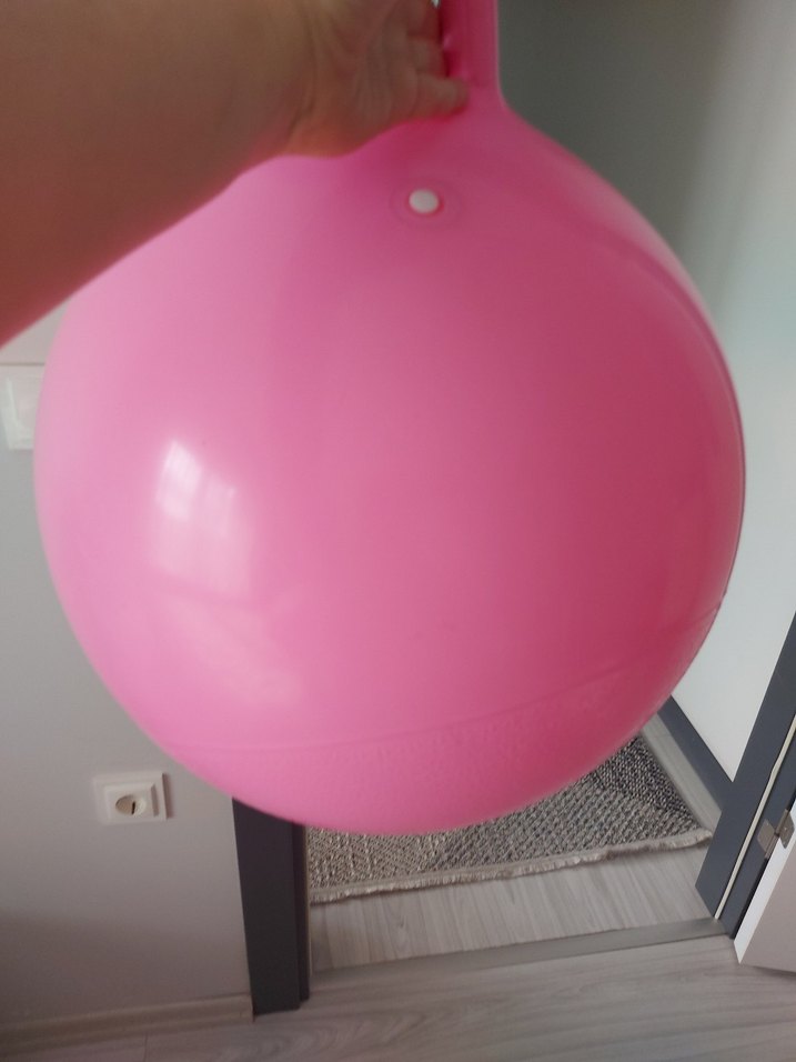 Pembe Renkli Tutacaklı Zıplayan Top - Görsel 3