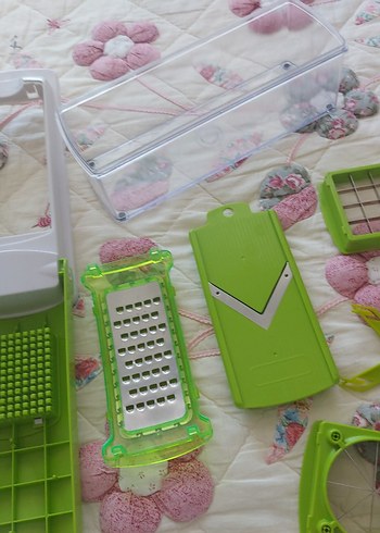 Yeşil Renkli Plastik Mutfak Dilimleyiciler Seti - Görsel 5