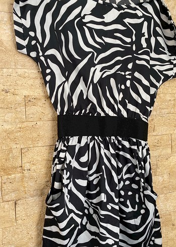Zebra Desenli Kemerli elbise - Görsel 2