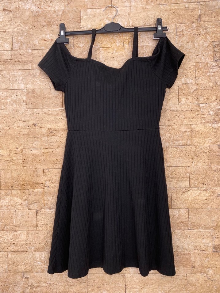 Düğmeli Siyah Triko Midi Elbise - Görsel 3