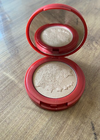 Pastel Pastel Pro Fashion Stardust highlighter