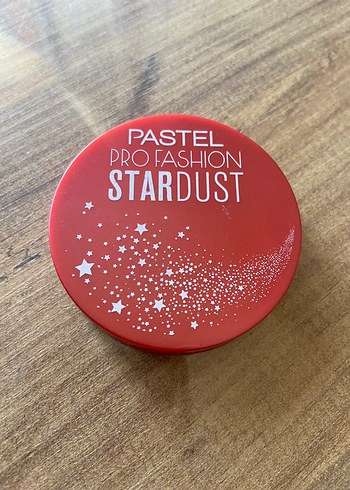 Pastel Pro Fashion Stardust highlighter