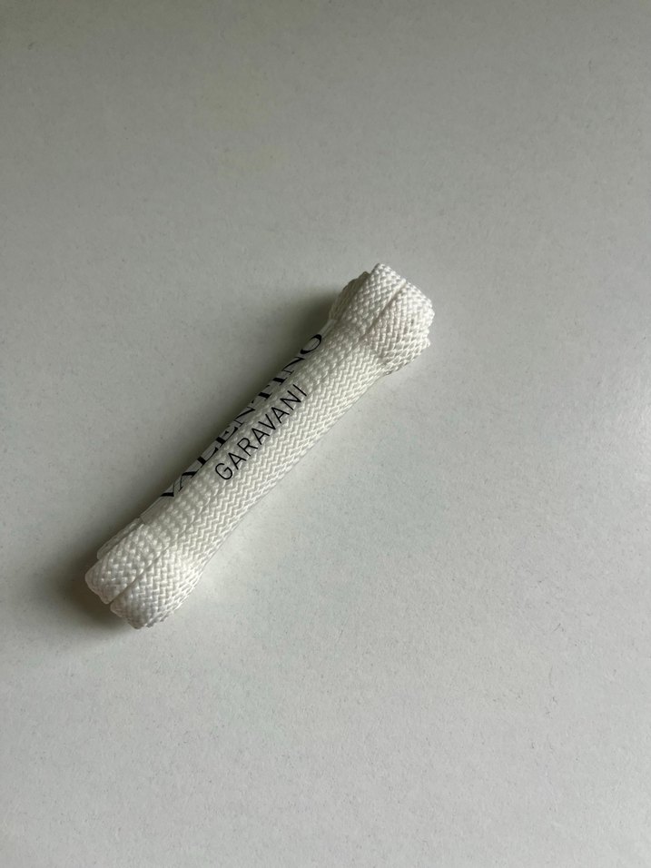 Valentino orijinal ayakkabı bağcıği - Görsel 2