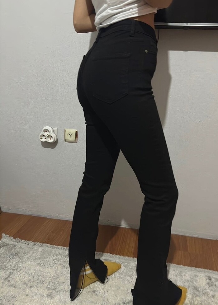 Paça detaylı jean - Görsel 3