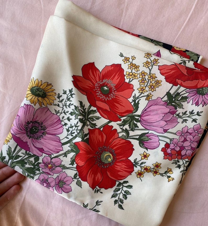 Çiçek Desenli Vakko exclusive eşarp - Görsel 3