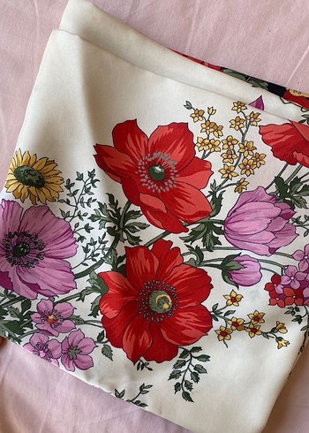 Çiçek Desenli vakko exclusive eşarp - Görsel 3