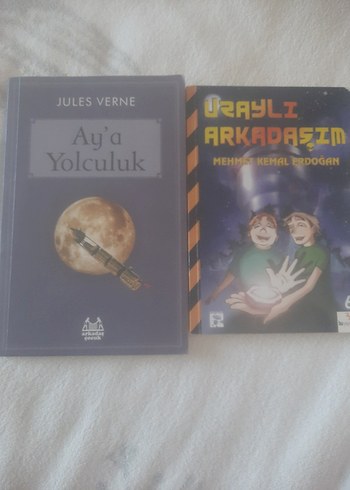 Ay'a Yolculuk ve Uzaylı Arkadaşım Kitapları