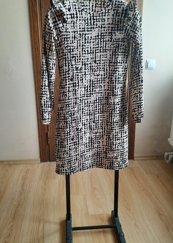 Uzun Kollu, Elbise - Görsel 4