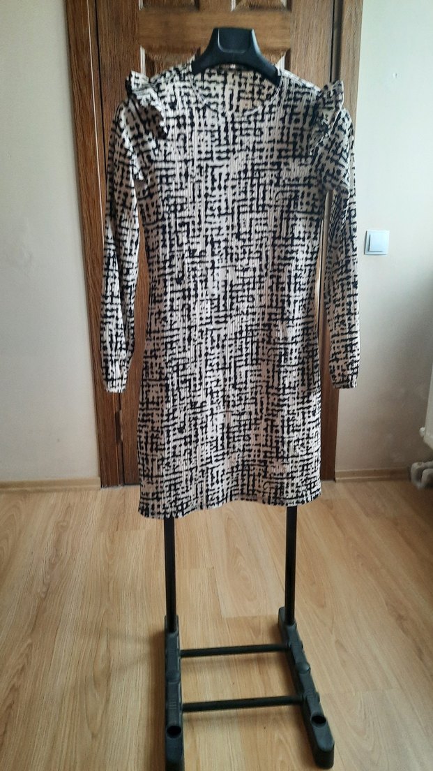 Uzun Kollu, Elbise - Görsel 4