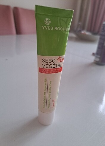 Yves Rocher Yves rose