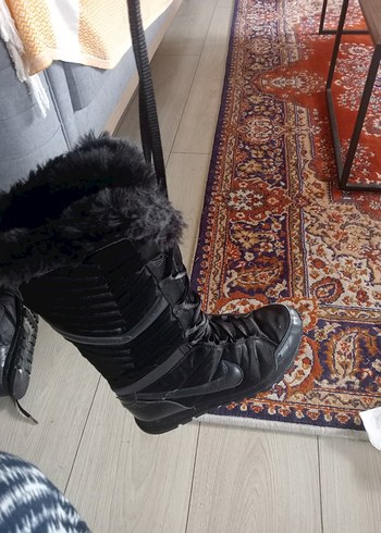 Nike Siyah Kürklü Gotik Kadın Botu