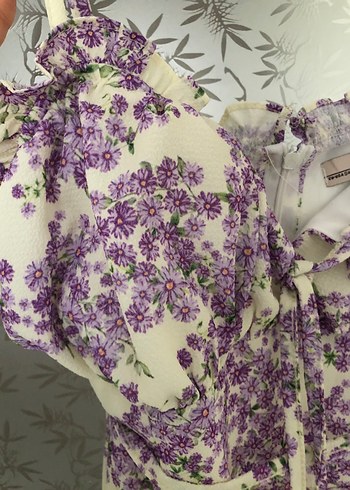 Mor Çiçekli  elbise gorunumlu şort tulum - Görsel 4