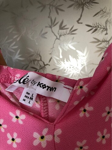 Kadın çiçek desenli pembe elbise - Görsel 8