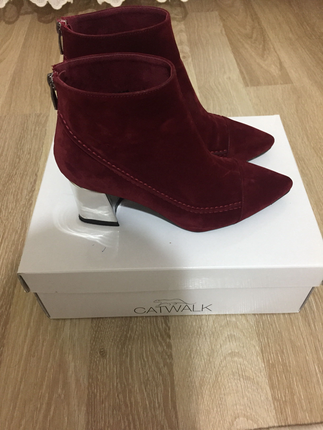 Bordo süet bootie