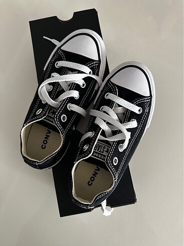 Siyah kısa converse
