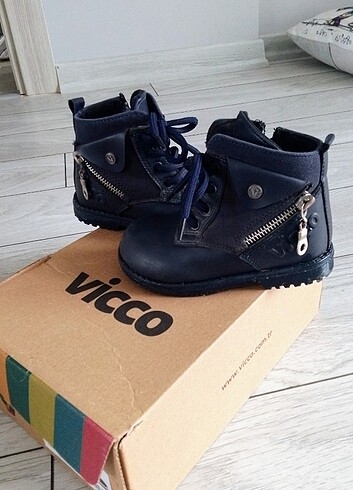 Vicco çocuk bot 24 numara 