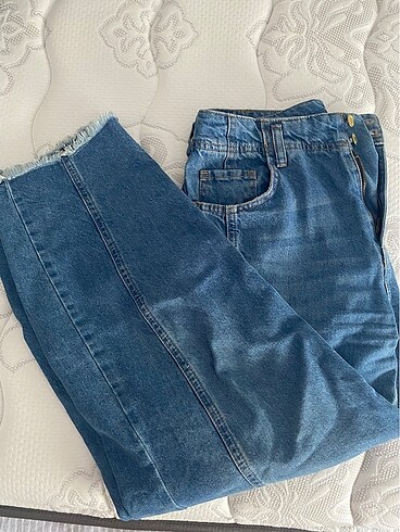Mom Jean