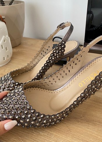36 Beden Parlak Taşlı Gri Stiletto Kadın Ayakkabı